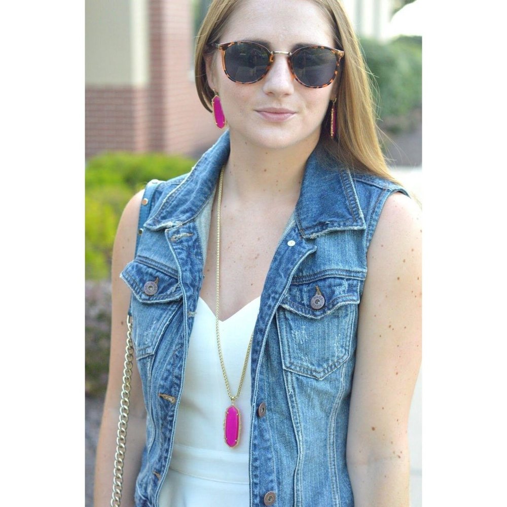 Kendra Scott Pink Agate Frances Gold Necklace
